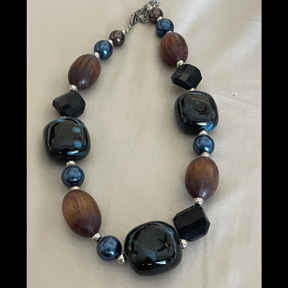 Large bead necklace